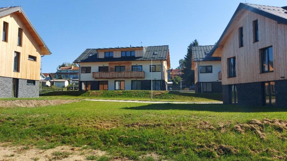 Lipno Apartments Bergmax, Ski Areal Lipno 16Min Dojezd - Resort Male Lipno S Terasou A Zahradkou, Parking Free Černá v Pošumaví Eksteriør bilde